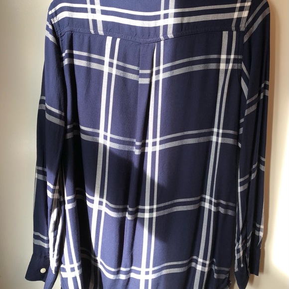 Old Navy button down tunic shirts, lot of 2 size L. EUC. - Picture 3 of 6